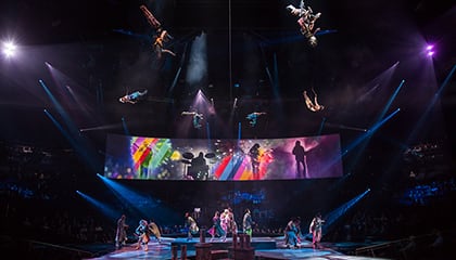 Get Back du spectacle The Beatles LOVE du Cirque du Soleil