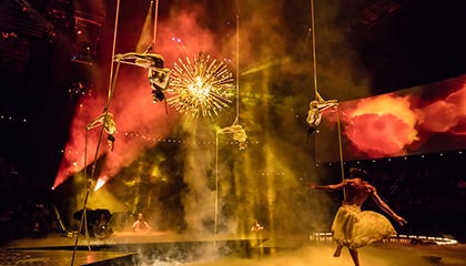 Here Comes the Sun du spectacle The Beatles LOVE du Cirque du Soleil