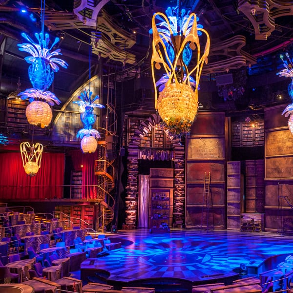 El escenario Naturalium se llena de colores y diversos tipos de iluminación - Joyà Cirque du Soleil