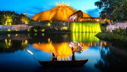 Exterior view of the JOYÀ theater 2