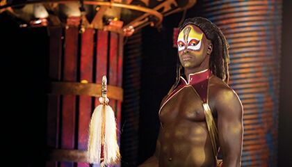 Jester du spectacle KÀ du Cirque du Soleil