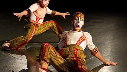 Valets du spectacle KÀ du Cirque du Soleil